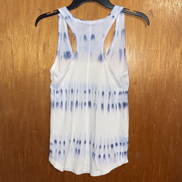 •UNIVERSAL THREAD•WHITE & BLUE RIBBED TIE-DYE RACERBACK TANK TOP SIZE MEDIUM - Picture 5 of 11